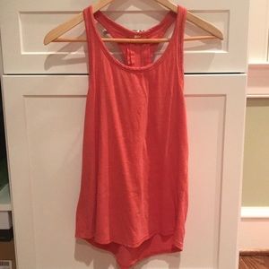 Lululemon tank
